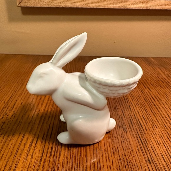 Bunny and Basket Ceramic Egg Cup Set of 3 - Picture 2 of 8